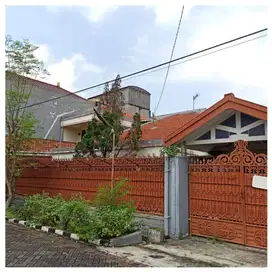 Ketintang Wijaya Rumah 1.5 Lantai