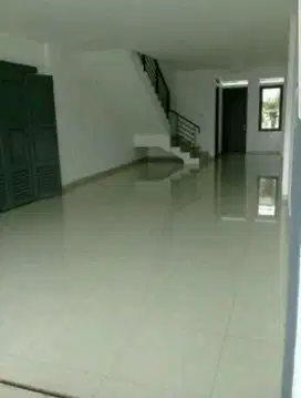 Ruko 2 Lantai di Mainroad Batununggal Indah Raya Bandung