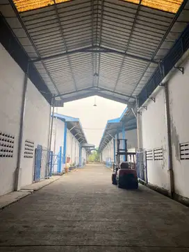 Pabrik di Pasar Kemis