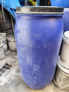 Tong plastik drum biru 150 liter