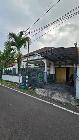 Dijual Rumah dan Tanah di Perumahan Karanglo Indah, Singosari Malang