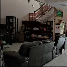 Rumah luas pinggir jalan raya Bogor baru