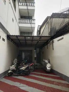 Jual murah rumah kost (2 rumah kost gandeng