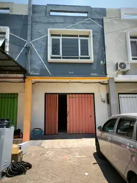 Dijual ruko 2 lantai Puri Gunung Anyar Regency area komercial