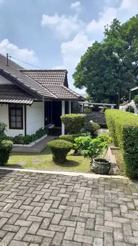 Rumah Minimalis Asri Strategis Hook di Sayap Cikutra Bandung Kota