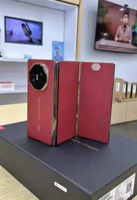 HUAWEI MATE XT Ultra Design Slim 3 layar cashback up to 3jt