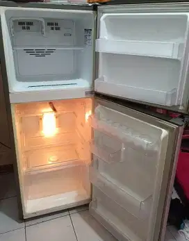 Jual kulkas LG 2 pintu