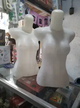 dijual cepat patung baju cewek 4pcs