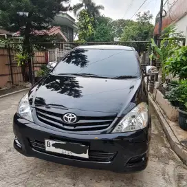 Innova bensin E MT th 2010