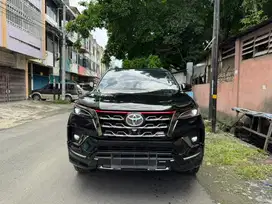 Toyota Fortuner 2.4 Vrz Trd Sportivo 2021 Hitam Full Original