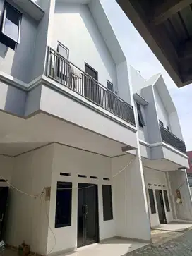 Dijual Rumah Ready Stock 2-lantai+Rooftop dekat Tol Bintara Psr Kranji