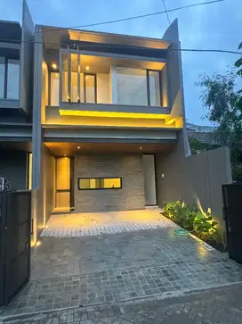 Dijual Rumah Baru Gress 2 lantai Manyar Kertoadi