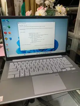 Laptop Asus VivoBook E1404G