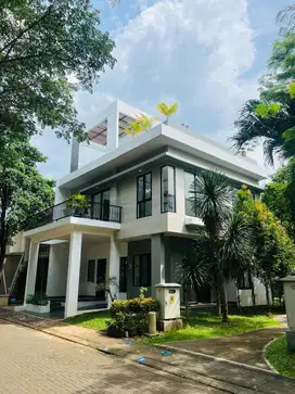 Dijual Rumah Hoek Bangunan Mandiri Vanya Park Bsd Lingkungan Asri