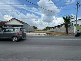 Tanah strategis area bisnis tepi jalan utama Solo Baru