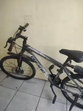 Sepeda gunung pasific