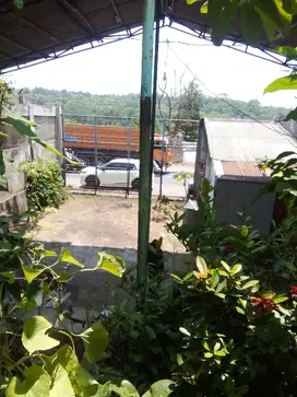 Di jual Rumah pinggir jalan Nasional