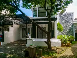 Dijual murah banget rumah hoek 200m di graha raya cluster venice
