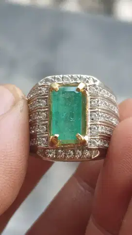 Batu emerald beryl