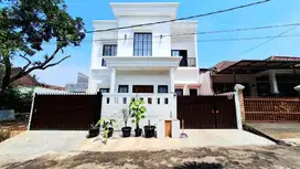 DIJUAL RUMAH BAGUS SIAP HUNI BLOK A CINERE ESTAT. DEPOK