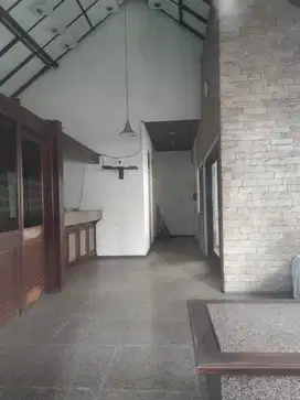 Rumah Hitung Tanah di pusat kota Bandung, Mainroad Dago