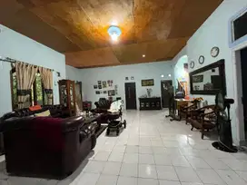 Rumah Siap Huni di Sawangan dalam Komplek, Lokasi Strategis