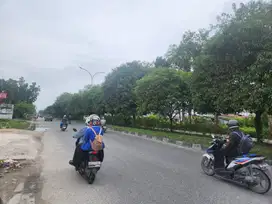 Tepi jalan Arengka 1 ( Soekarnohatta) cocok untuk showroom, hotel ,dll