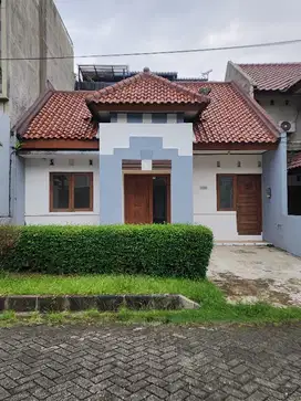 DIJUAL RUMAH SIAP HUNI KAMPUANG UBUD CIRENDEU  TANGSEL.