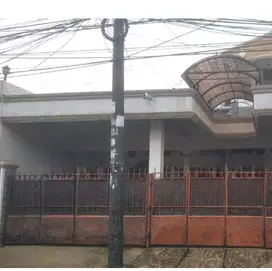 Rumah Pinggir Jalan Raya Pondok Kopi