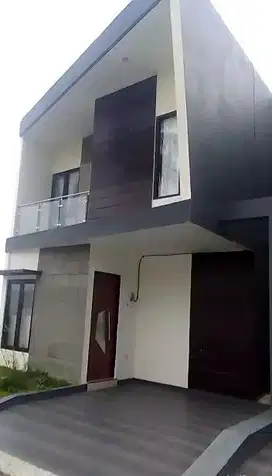 Rumah Villa Kolam Renang di Dau Dekat Jatim Park