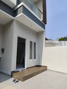 Dijual Rumah Baru, Metland Puri.  hub. Julius