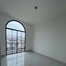 Disewakan rumah PIK Golf island kamar tidur 3+1