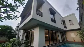 Hunian Mewah Disewakan di Kemang Tipe 700