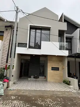 Rumah Baru 2 Lantai Siap Huni dalam Cluster Antapani Kota Bandung