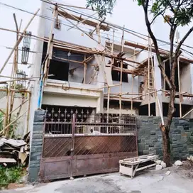 Rumah mewah 2 Lt strategis dekat Rs JIH Solo