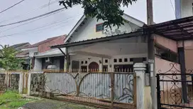 Rumah 4 Kamar Cluster Grand Depok City Row Jalan Lebar