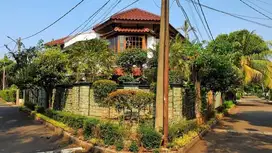 Rumah mewah Hook di Permata Hijau 2 Kebayoran  -  Harga Murah