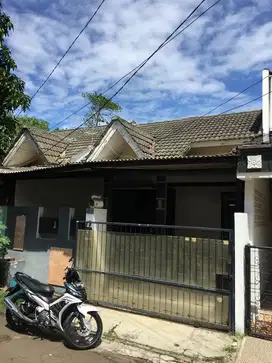 Disewakan Rumah di Nusaloka XIV.5 luas tanah 72 Blok S3