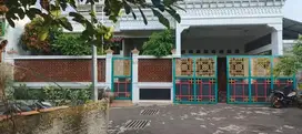 Rumah Asri Strategis  di Ulujami Jakarta Selatan - harga Murah