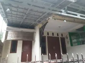 Rumah Dgn Halaman Luas di Villa Pamulang JL. Utama, Tangsel