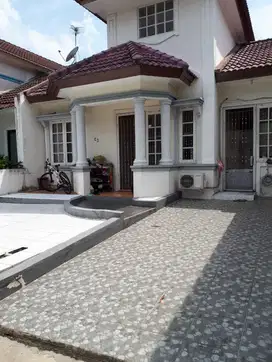 Rumah Deltamas Cikarang Cluster Hawai Luas 136 Rp. 1.1 M Nego