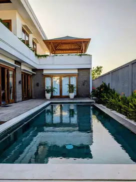 FOR LEASE Luxury villa for sale in Pecatu One Gate Sistem with Sea Vie