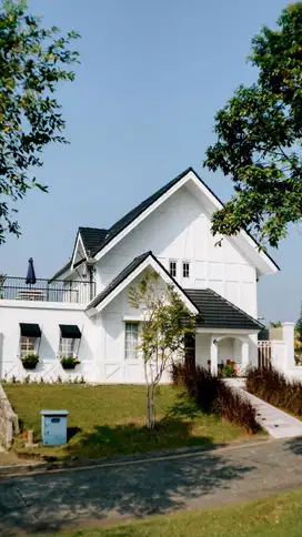 Dijual cepat rumah depan green area setiap huni di Sentul city