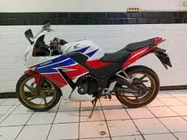 Cbr150r tahun 2014 lengkap orisinil cakep mesin halus