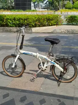 Sepeda lipat folding city by element Taiwan 20 putih 6speed