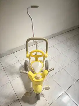 Sepeda iimo kuning