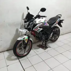 CB150R 2015 Mesin Nyuss Bagus Lengkap