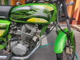 Honda CB 100 Asli Hijau
