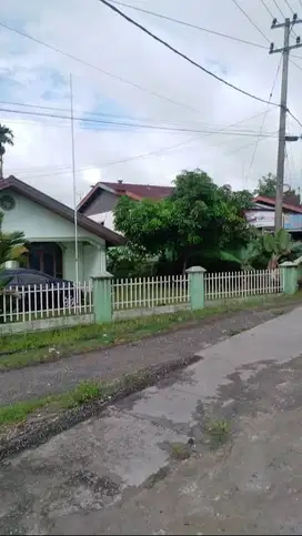 DI JUAL RUMAH UTAMA, BESERTA ISI DAN KONTRAKAN DISAMPINGNYA