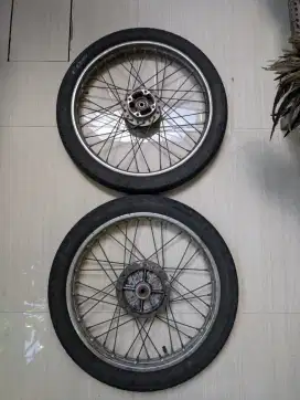 Velg original + ban honda revo fit 2011
